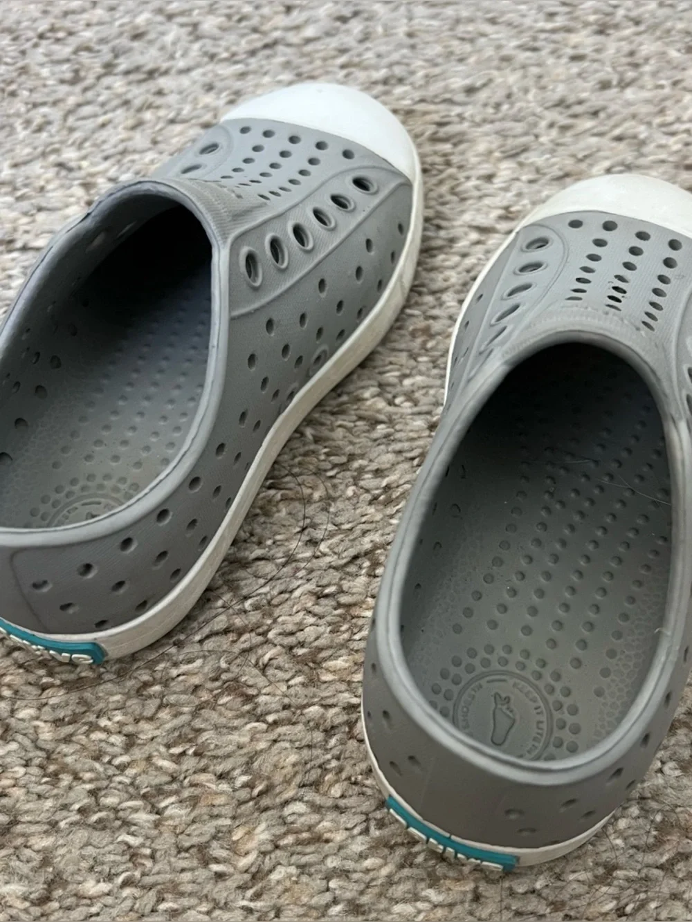 Native Jefferson Slip-On Kids Shoes in Gray Size 7